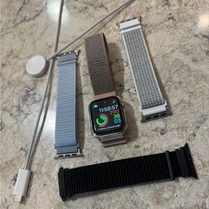 Apple Watch Series 5 40mm GPS with 4 Bands and Protective Case